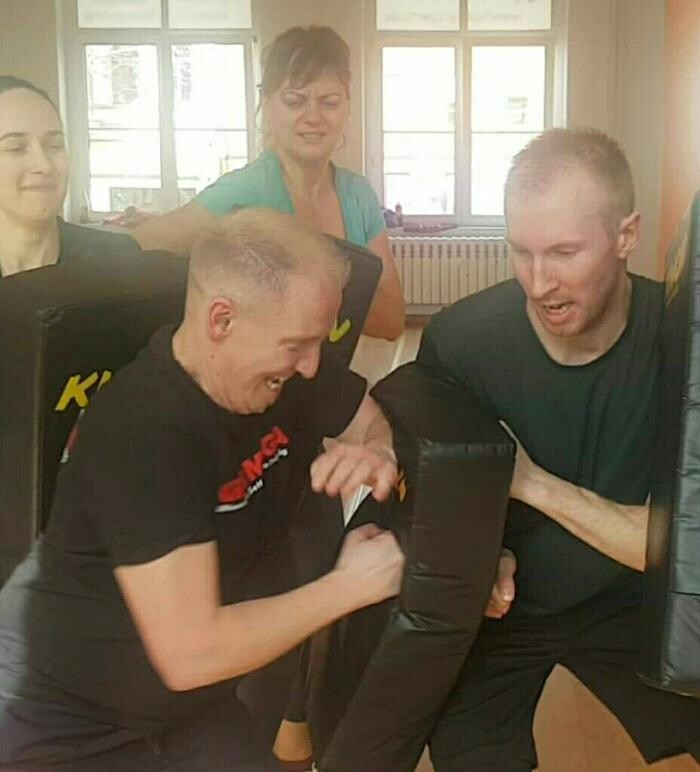 Bilder Krav Maga, kleine Trainingsgruppe, tolle Atmosphäre