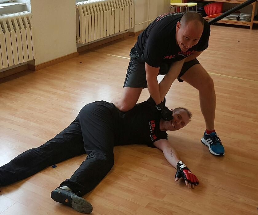 Bilder Krav Maga, kleine Trainingsgruppe, tolle Atmosphäre