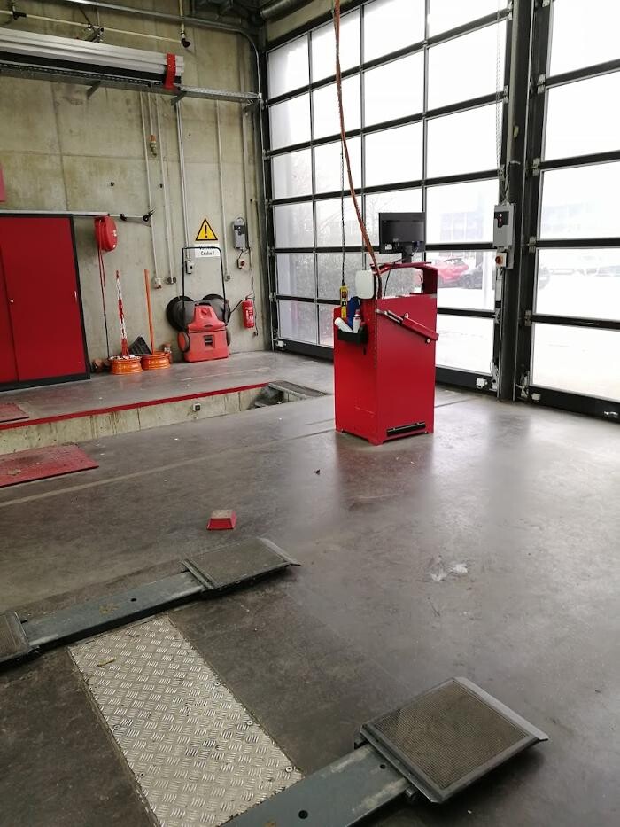 Bilder KÜS Kfz-Prüfstelle Garching