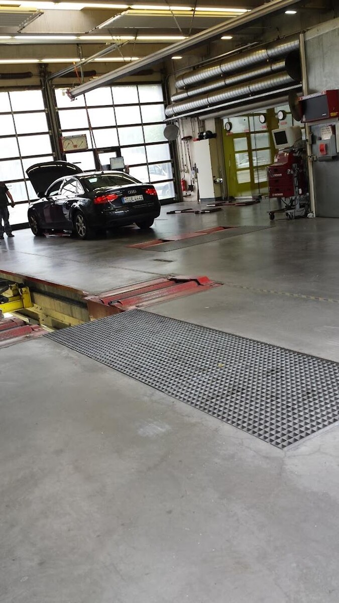 Bilder KÜS Kfz-Prüfstelle Garching