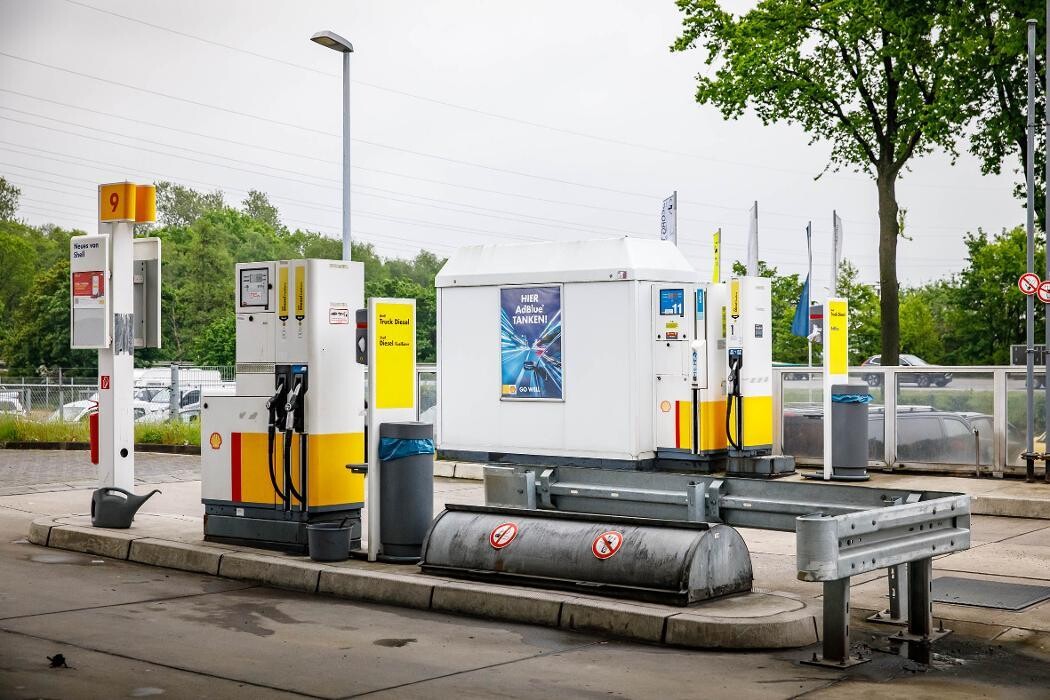 Bilder Shell Recharge Charging Station