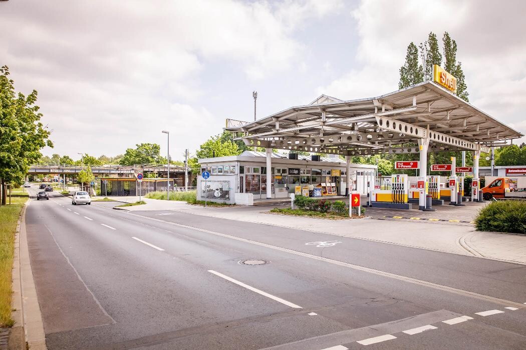 Bilder Shell Recharge Charging Station