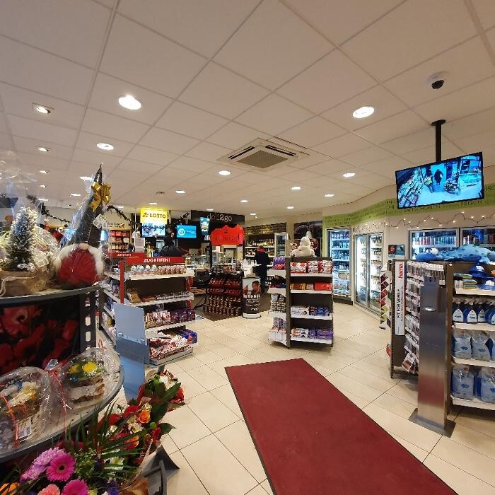 Bilder Shell Recharge Charging Station