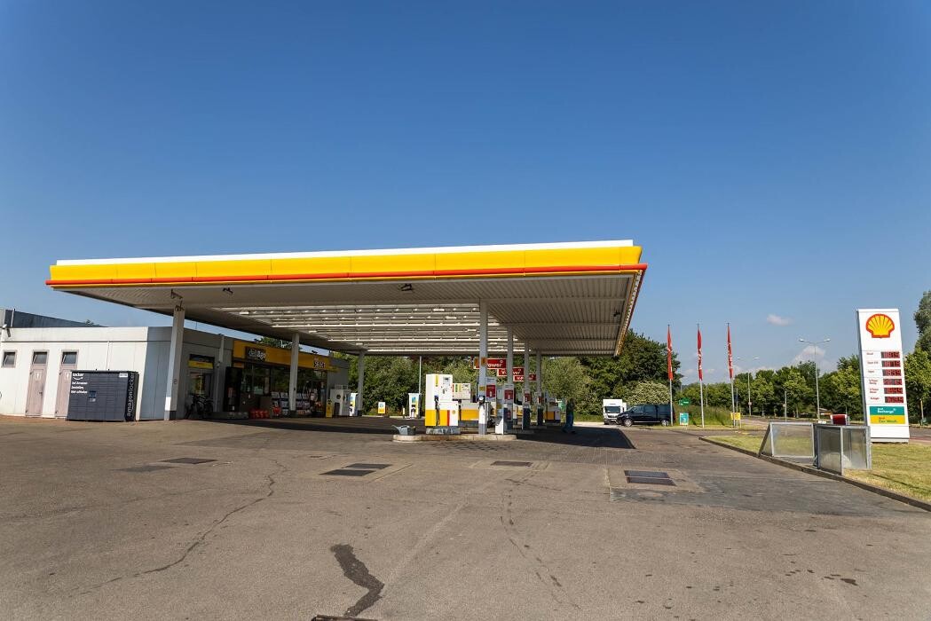 Bilder Shell Recharge Charging Station