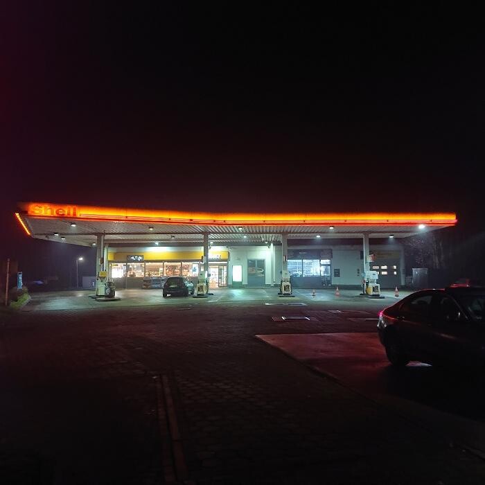 Bilder Shell Recharge Charging Station