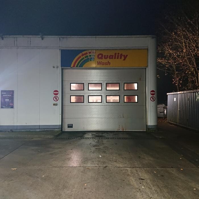 Bilder Shell Recharge Charging Station