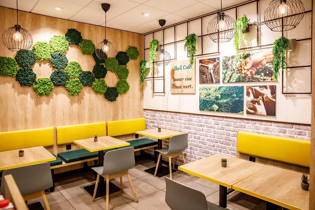 Bilder Shell Recharge Charging Station