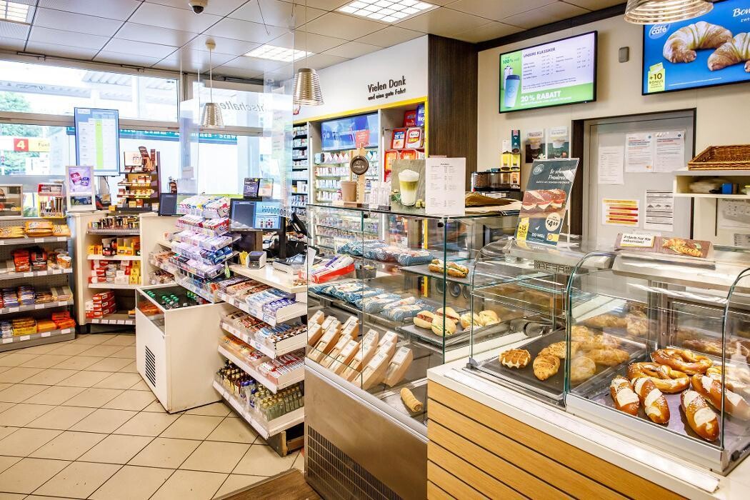 Bilder Shell Recharge Charging Station