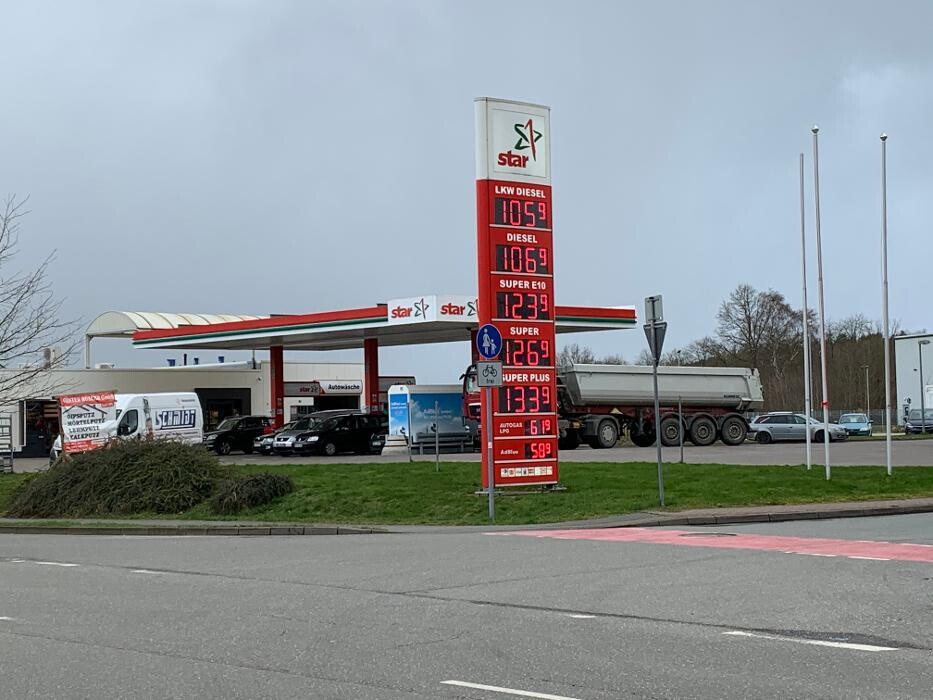 Bilder star Tankstelle