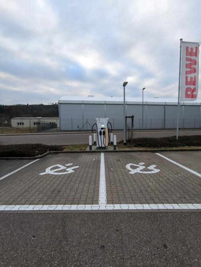 Bilder Shell Recharge Charging Station