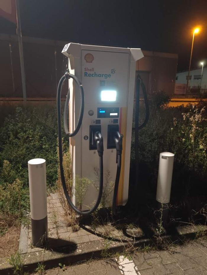 Bilder Shell Recharge Charging Station