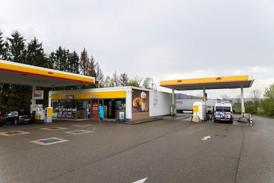 Bilder Shell Recharge Charging Station