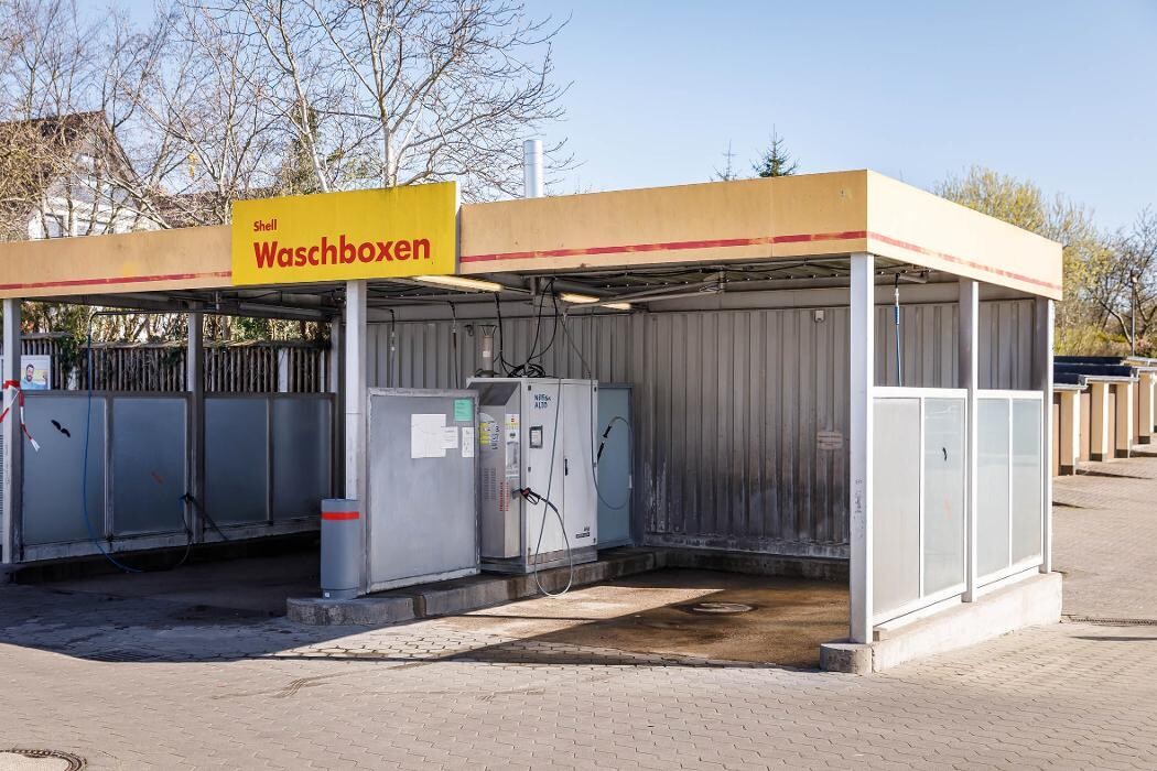 Bilder Shell Recharge Charging Station