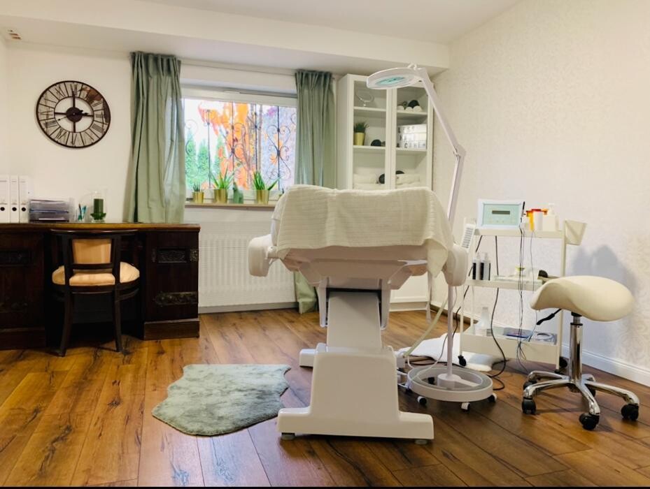 Bilder Katja Steinle - Less hair & care - dauerhafte Haarentfernung