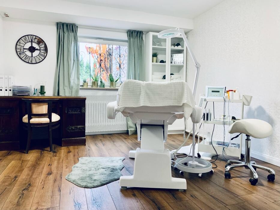 Bilder Katja Steinle - Less hair & care - dauerhafte Haarentfernung