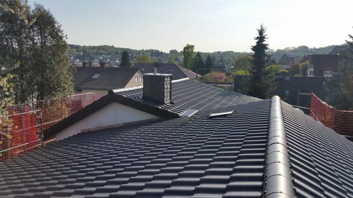 Bilder Lavin Dach & Solar Montage