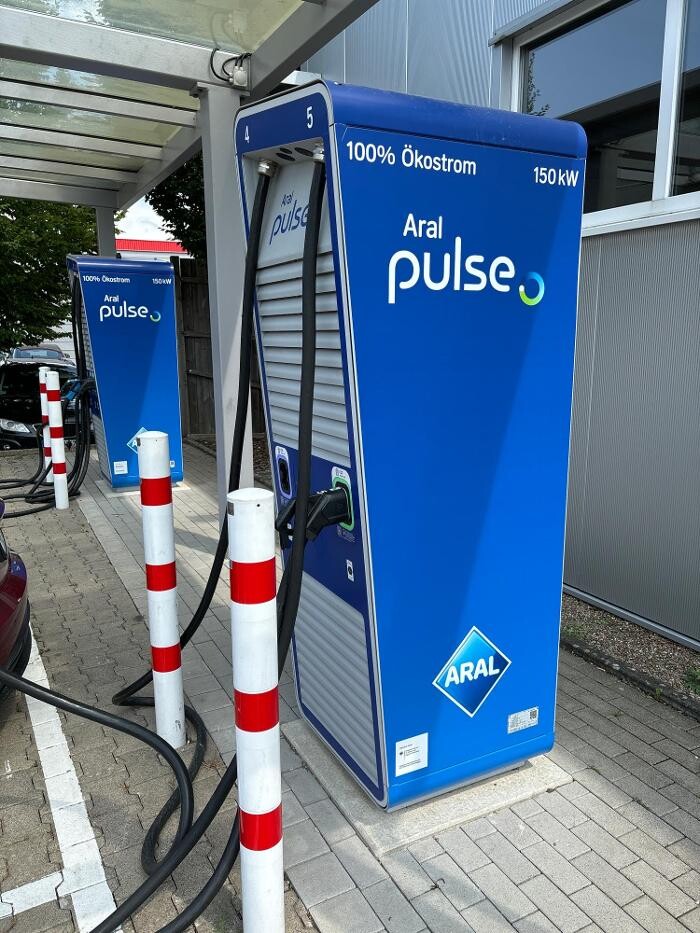 Bilder Aral pulse Ladestation