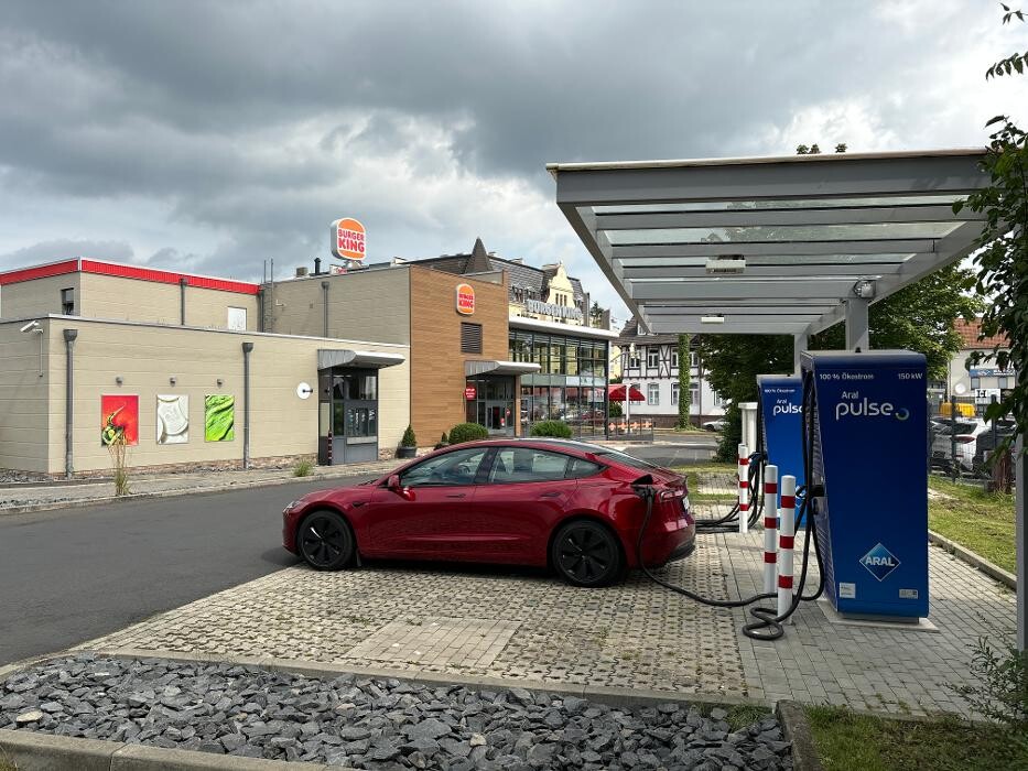 Bilder Aral pulse Ladestation