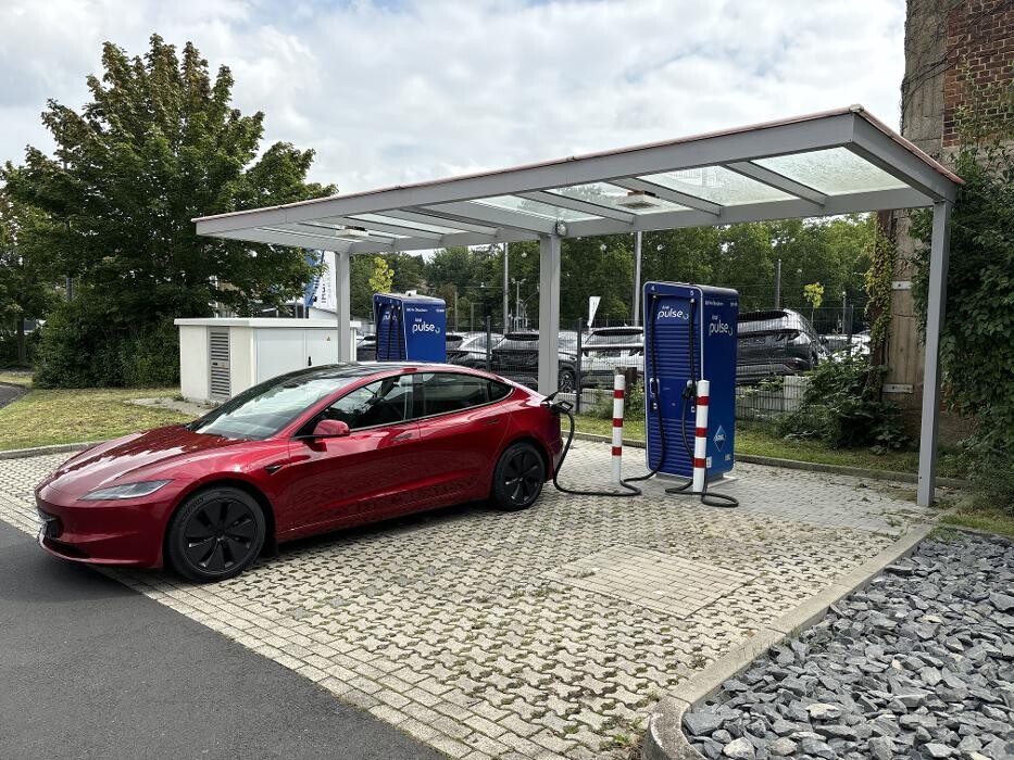 Bilder Aral pulse Ladestation