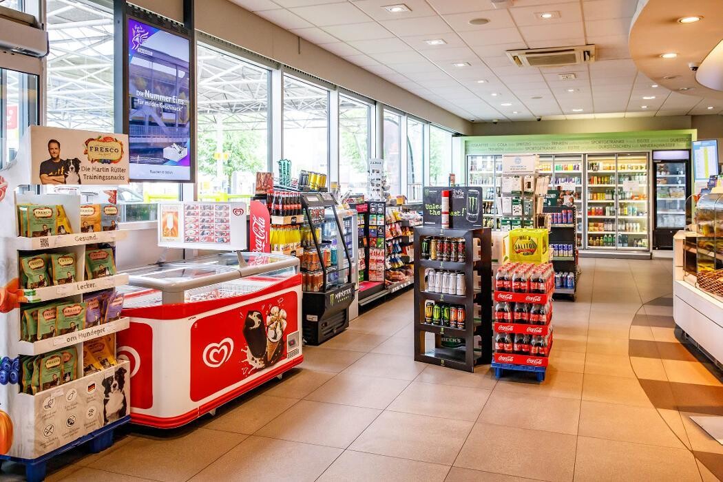 Bilder Shell Recharge Charging Station