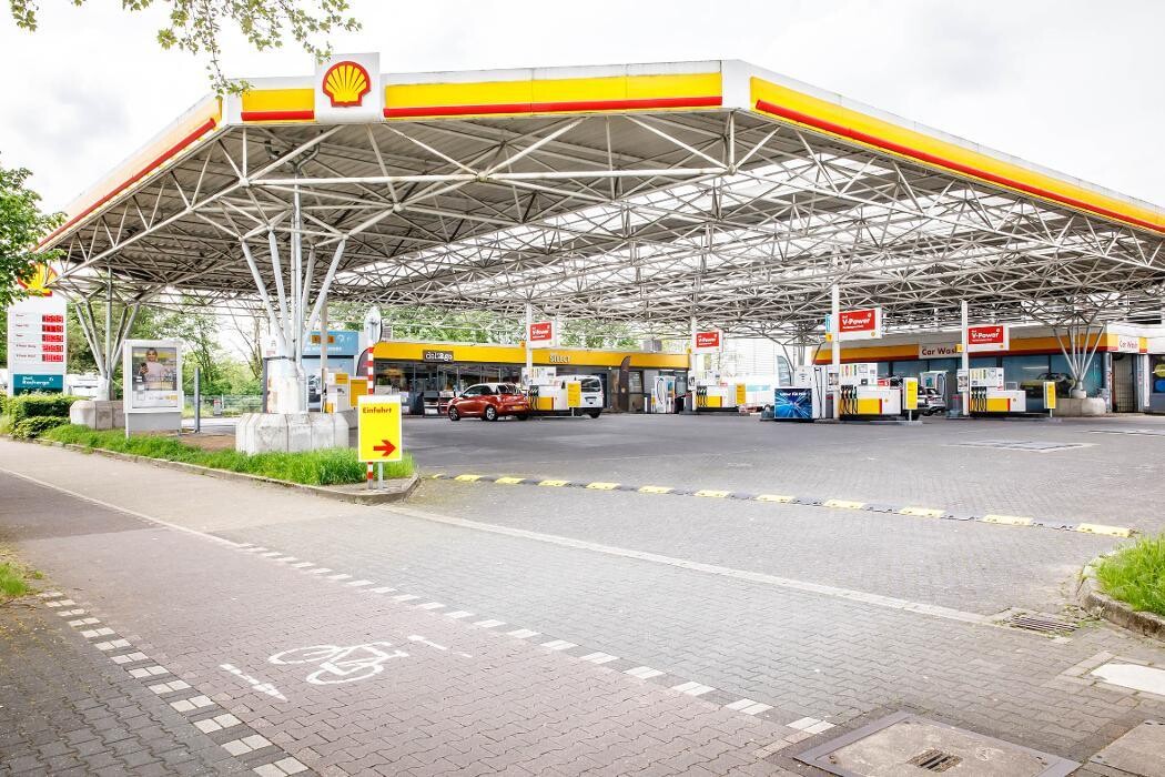 Bilder Shell Recharge Charging Station