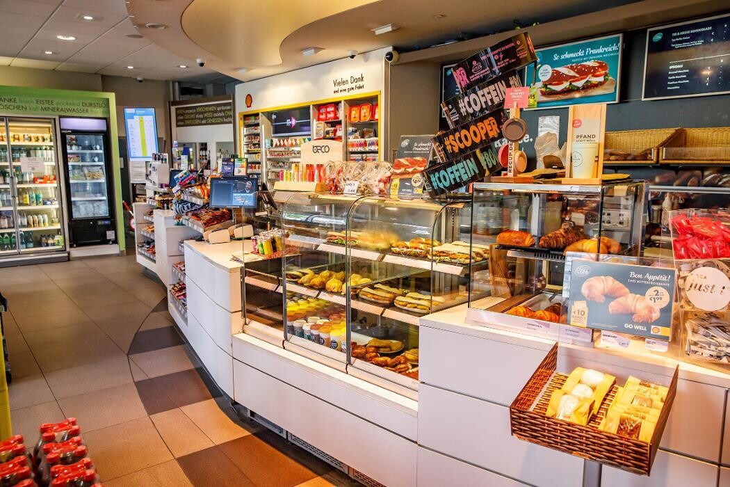 Bilder Shell Recharge Charging Station