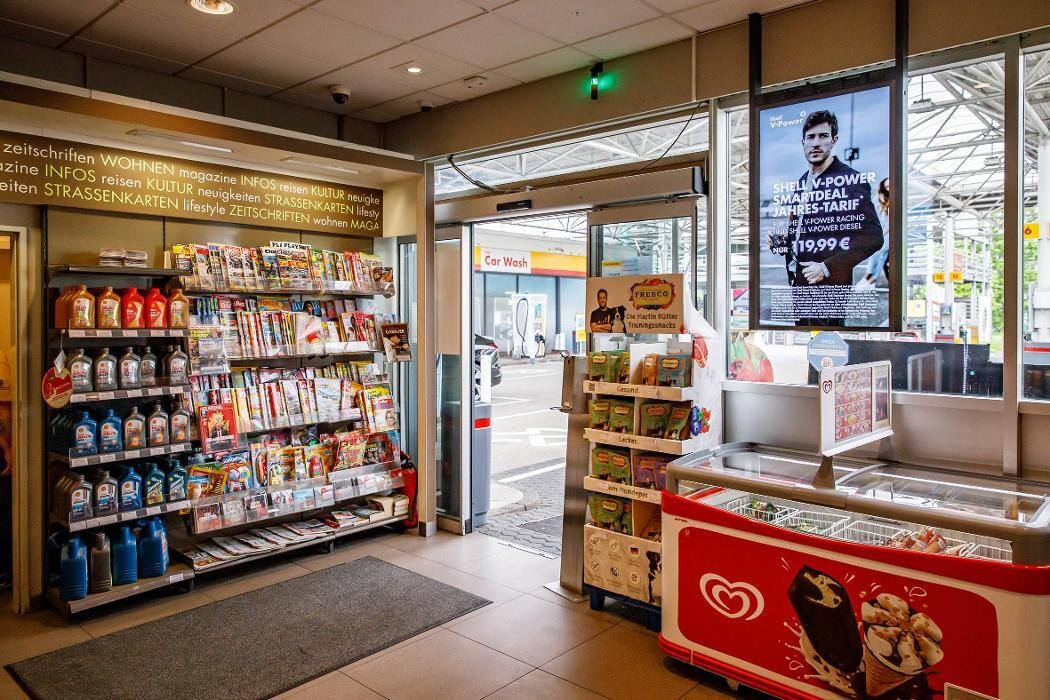 Bilder Shell Recharge Charging Station