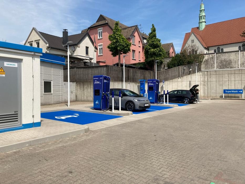 Bilder Aral pulse Ladestation