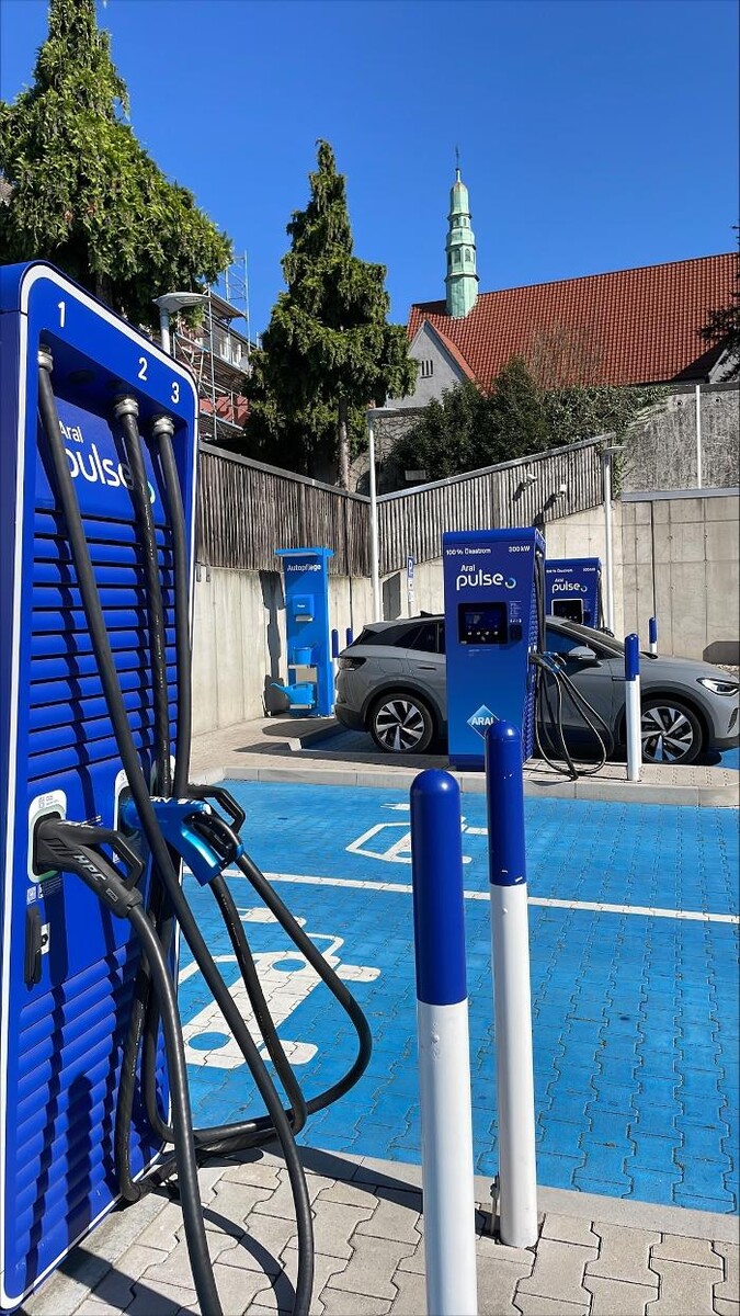 Bilder Aral pulse Ladestation