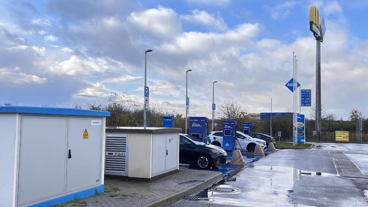 Bilder Aral pulse Ladestation
