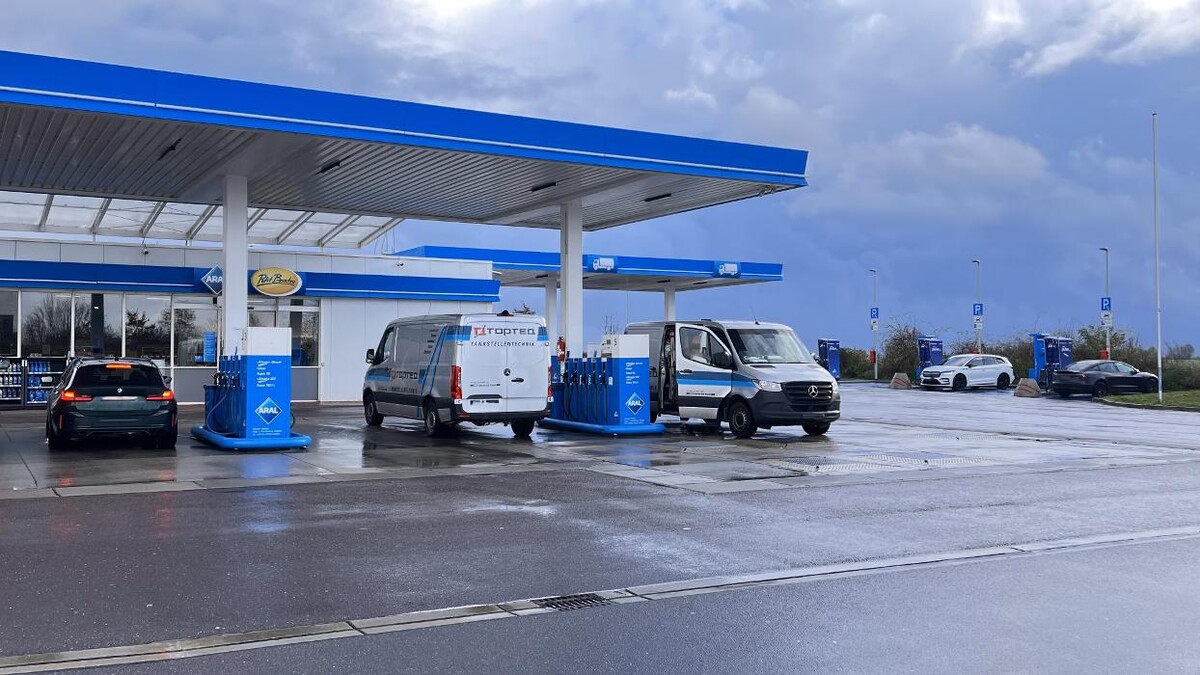 Bilder Aral pulse Ladestation