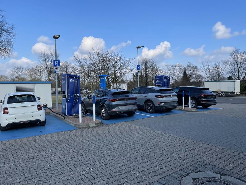 Bilder Aral pulse Ladestation