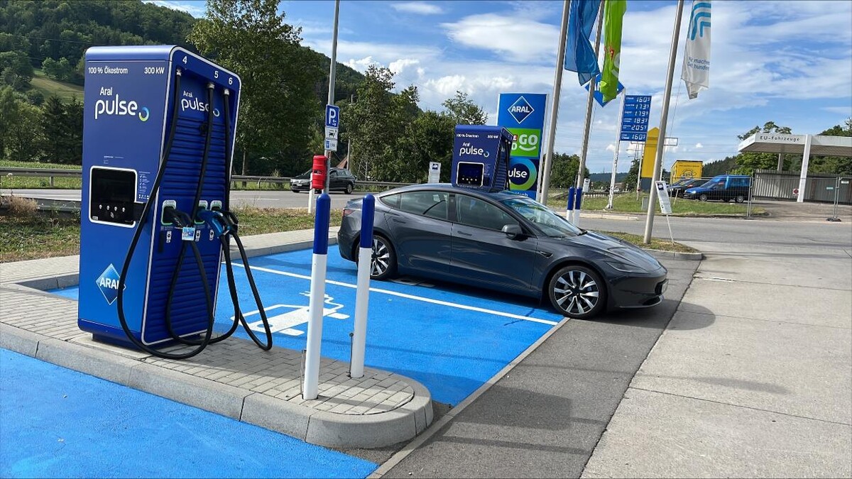 Bilder Aral pulse Ladestation