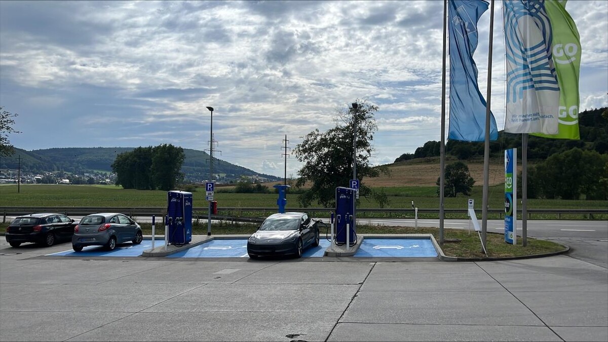 Bilder Aral pulse Ladestation