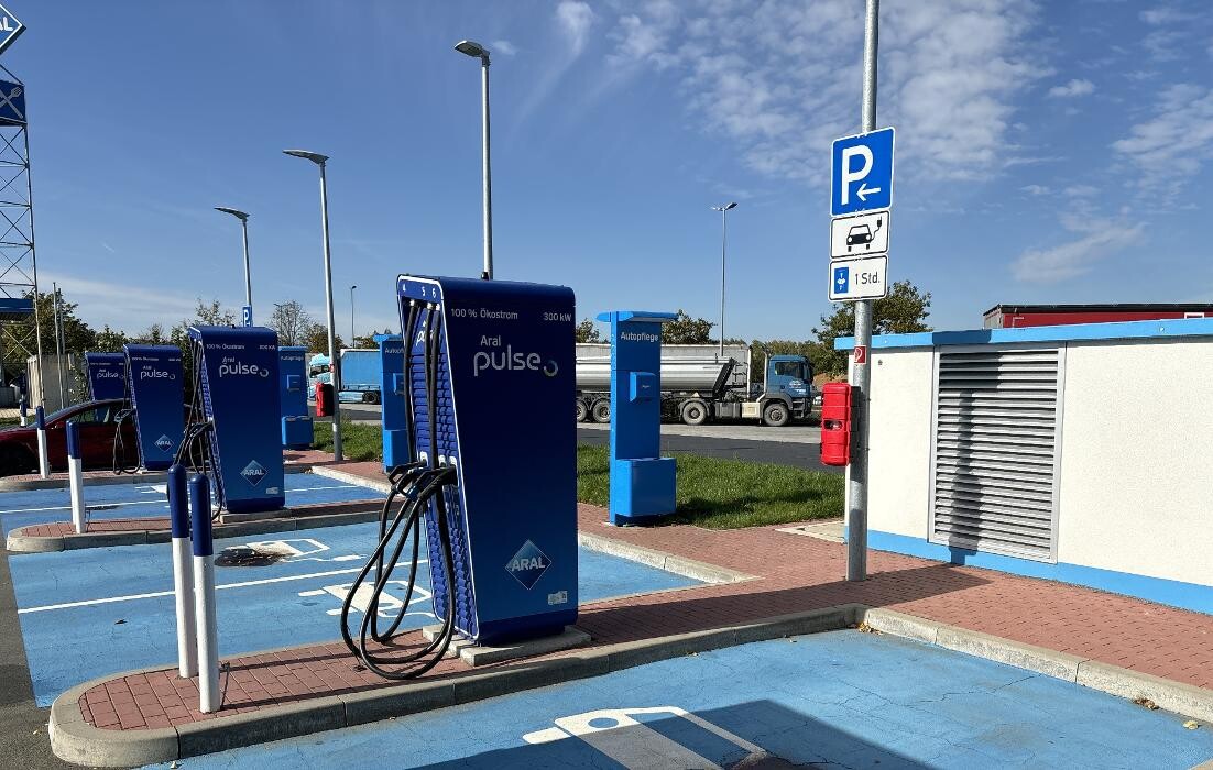 Bilder Aral pulse Ladestation