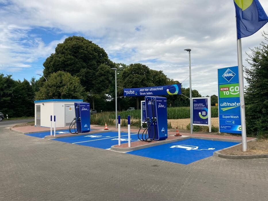 Bilder Aral pulse Ladestation