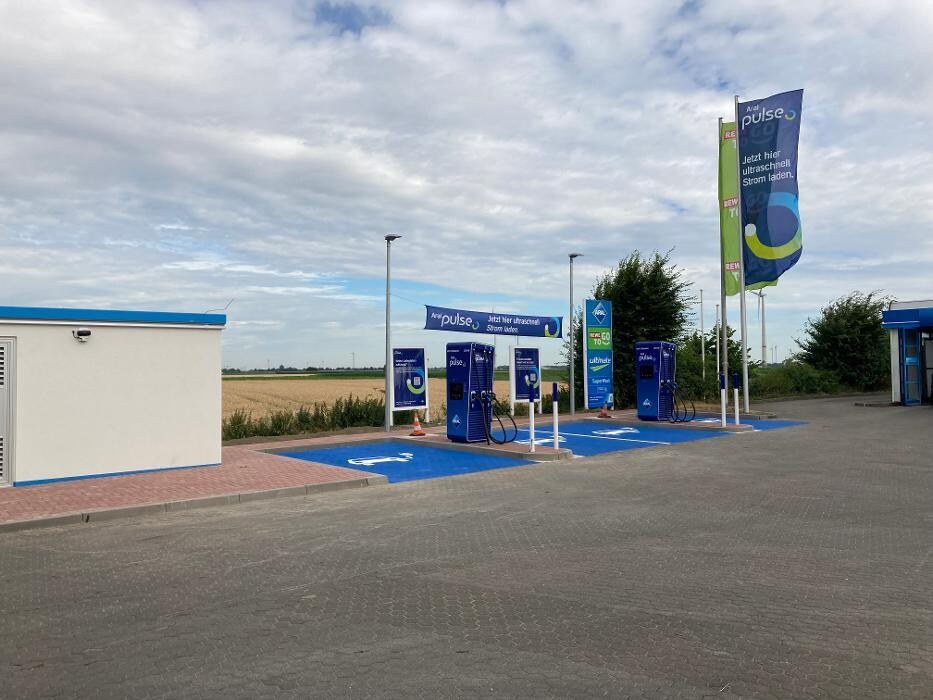 Bilder Aral pulse Ladestation