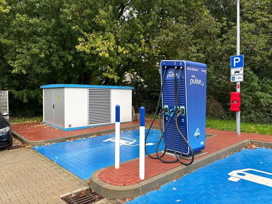 Bilder Aral pulse Ladestation