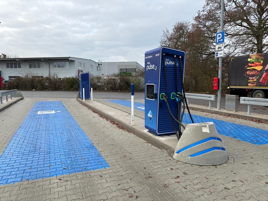 Bilder Aral pulse Ladestation