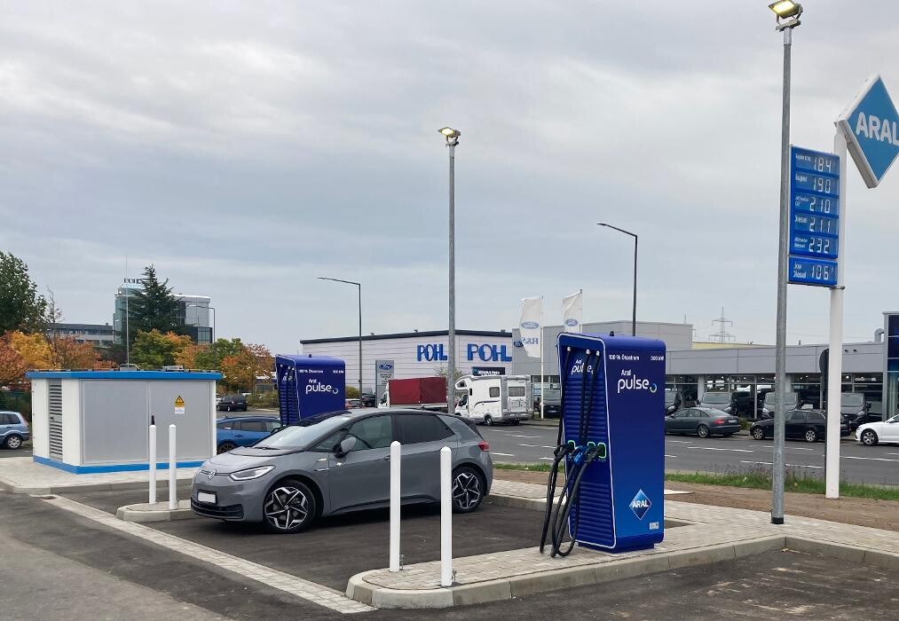 Bilder Aral pulse Ladestation