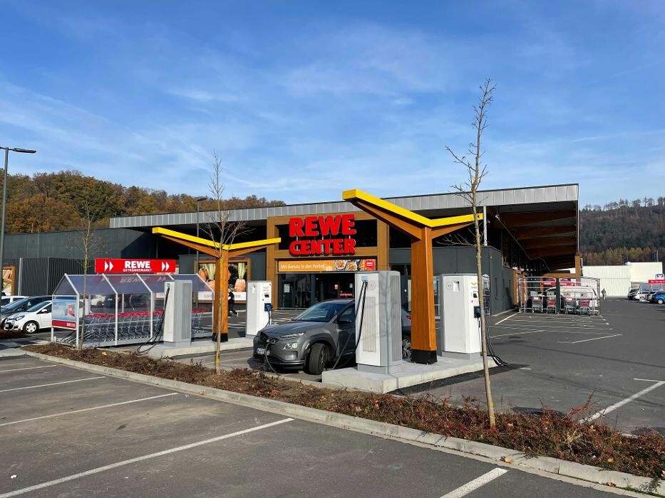 Bilder Fastned Charging Station