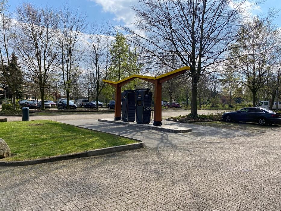 Bilder Fastned Charging Station
