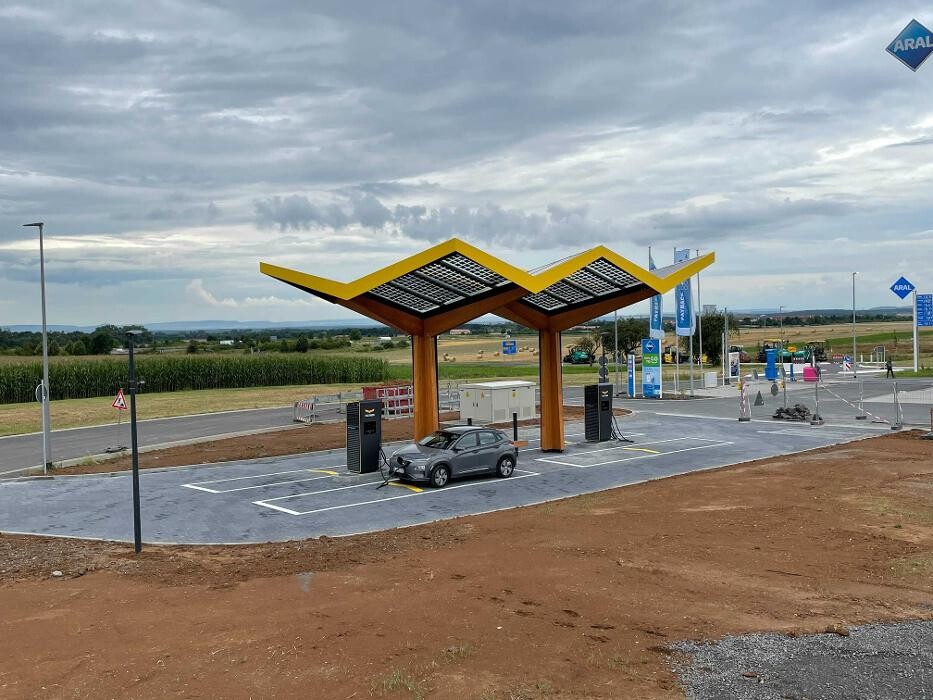 Bilder Fastned Charging Station