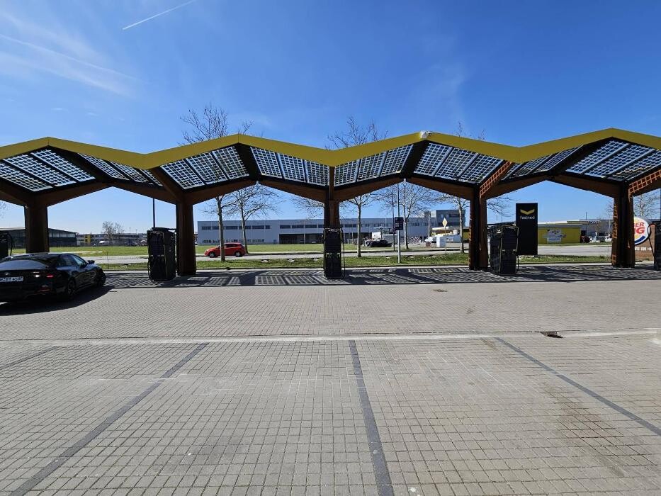 Bilder Fastned Charging Station