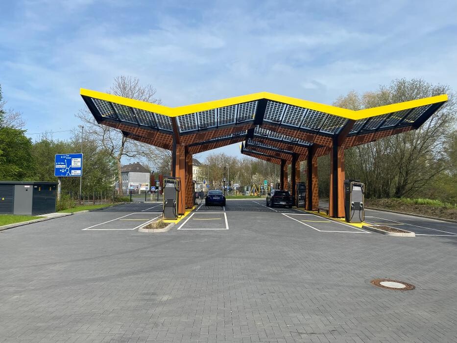 Bilder Fastned Charging Station