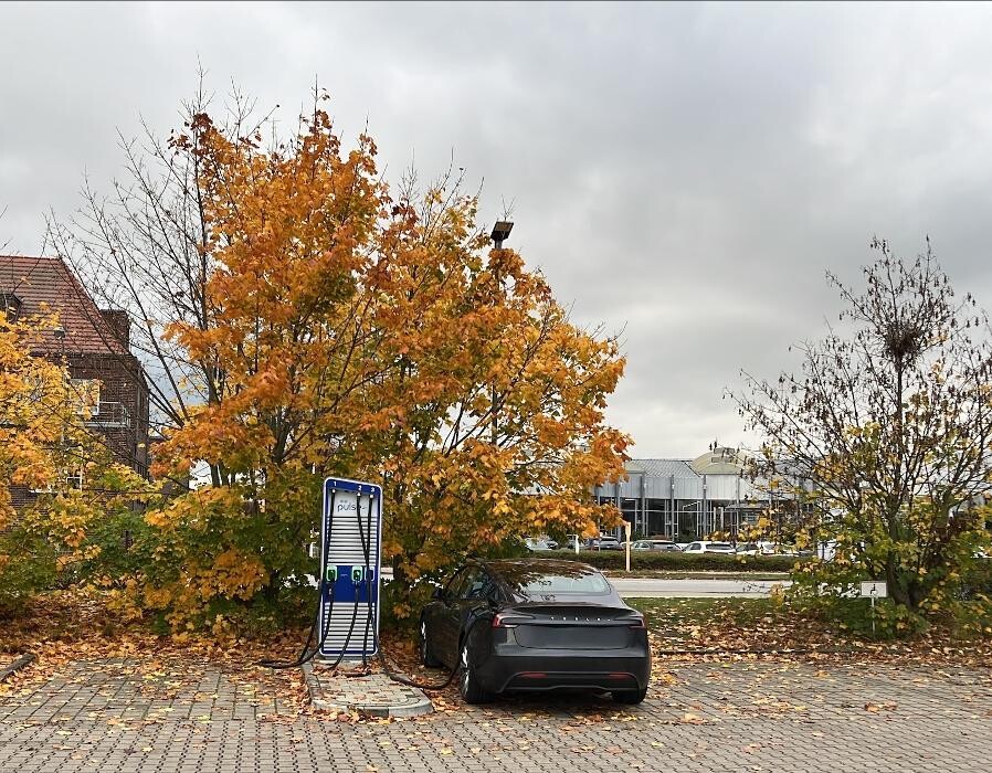Bilder Aral pulse Ladestation