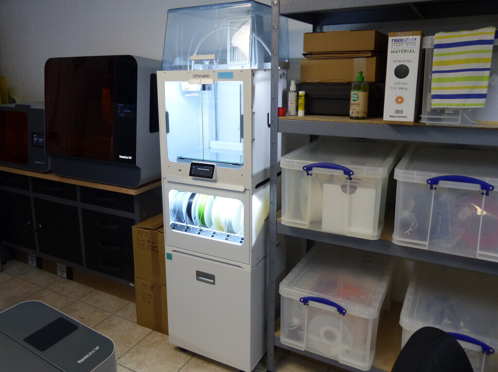 Bilder Ihr 3D-Druck Dienstleister für den Maschinen und Anlagenbau. Vorrichtungen, Adaptionan, Sonderlösungen für Maschinenbauteile...