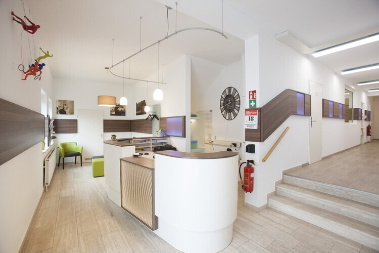 Bilder KPW Garbsen - Therapiezentrum für Krankengymnastik, Physiotherapie, Wassergymnastik