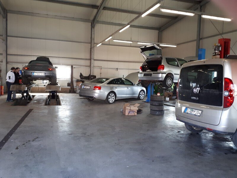 Bilder Eifel Reifen Inh. Marko Haus