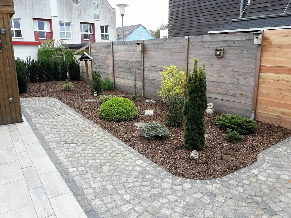 Bilder Das Pflasterteam für Hof und Garten